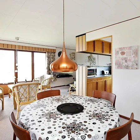 Two-bedroom Holiday In 3 Nyaraló