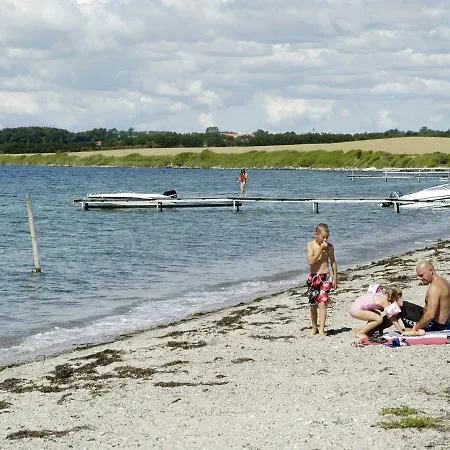 Two-bedroom Holiday In 3 Nyaraló Fåborg