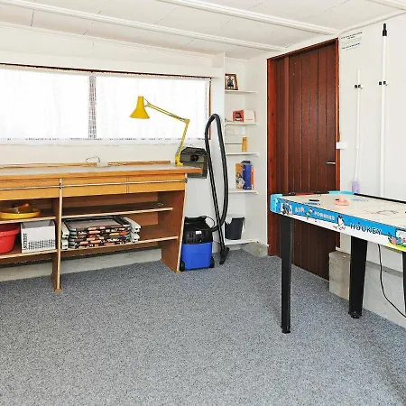 Two-bedroom Holiday In 3 *